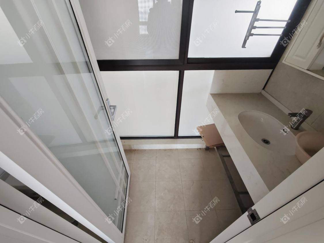 镇江昆仑华府在售二手房源室内图_小牛看房