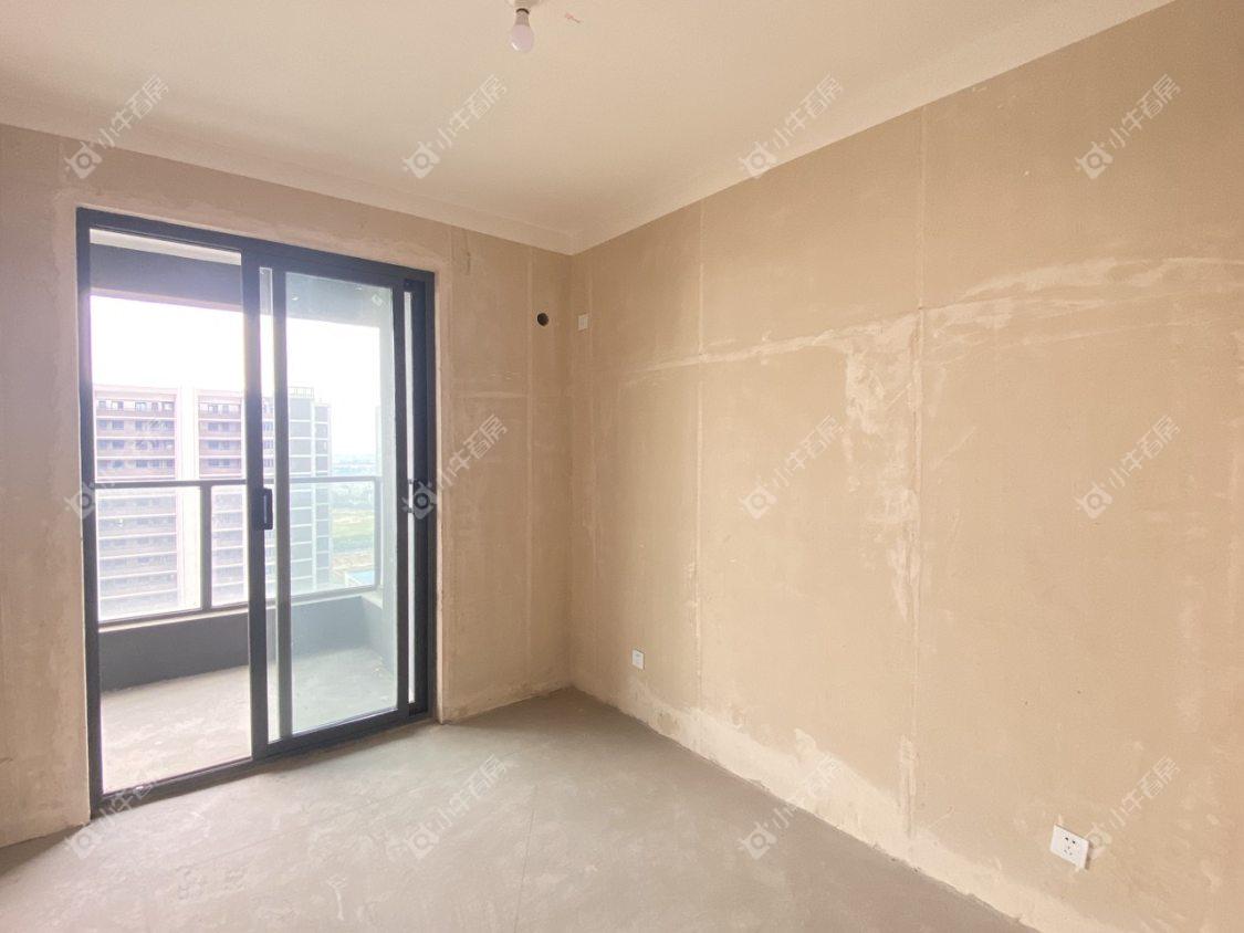 镇江融创华南映在售二手房源室内图_小牛看房