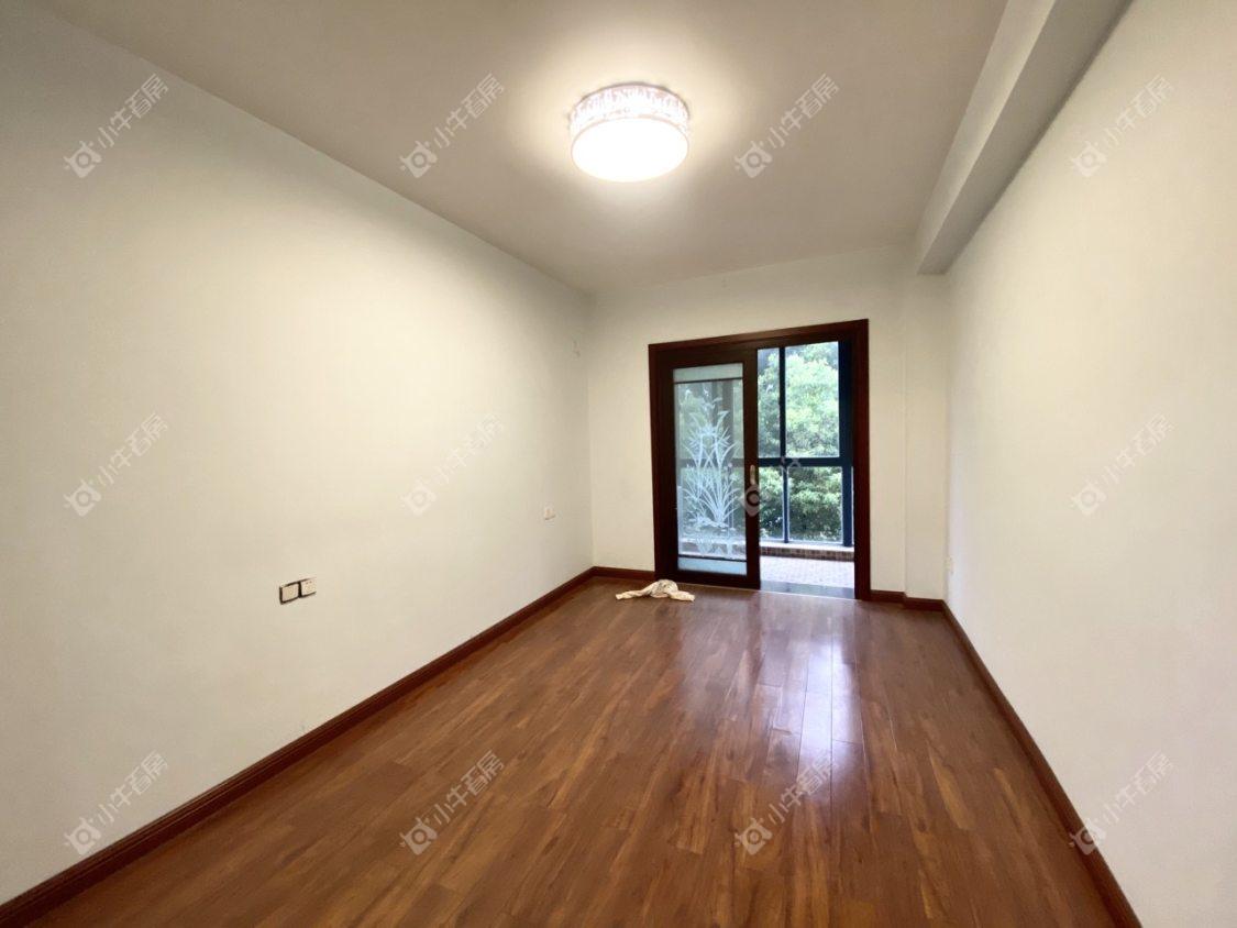 镇江天波城在售二手房源室内图_小牛看房