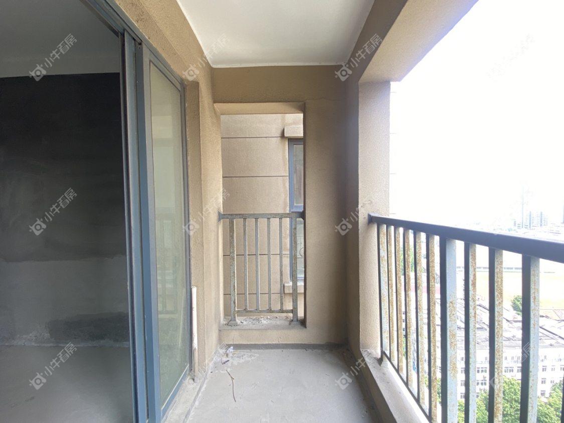 镇江荣城国际一期在售二手房源室内图_小牛看房