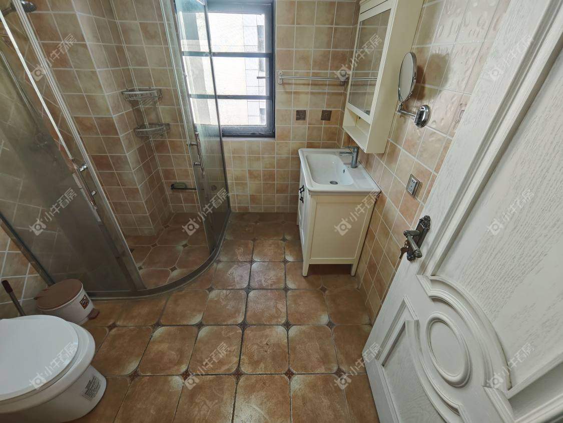 镇江丹凤国际在售二手房源室内图_小牛看房