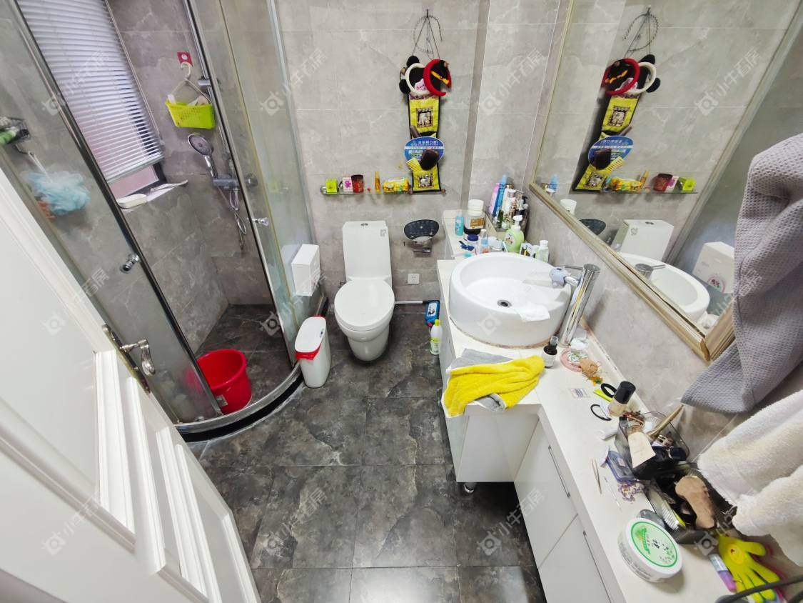 镇江世纪豪都在售二手房源室内图_小牛看房