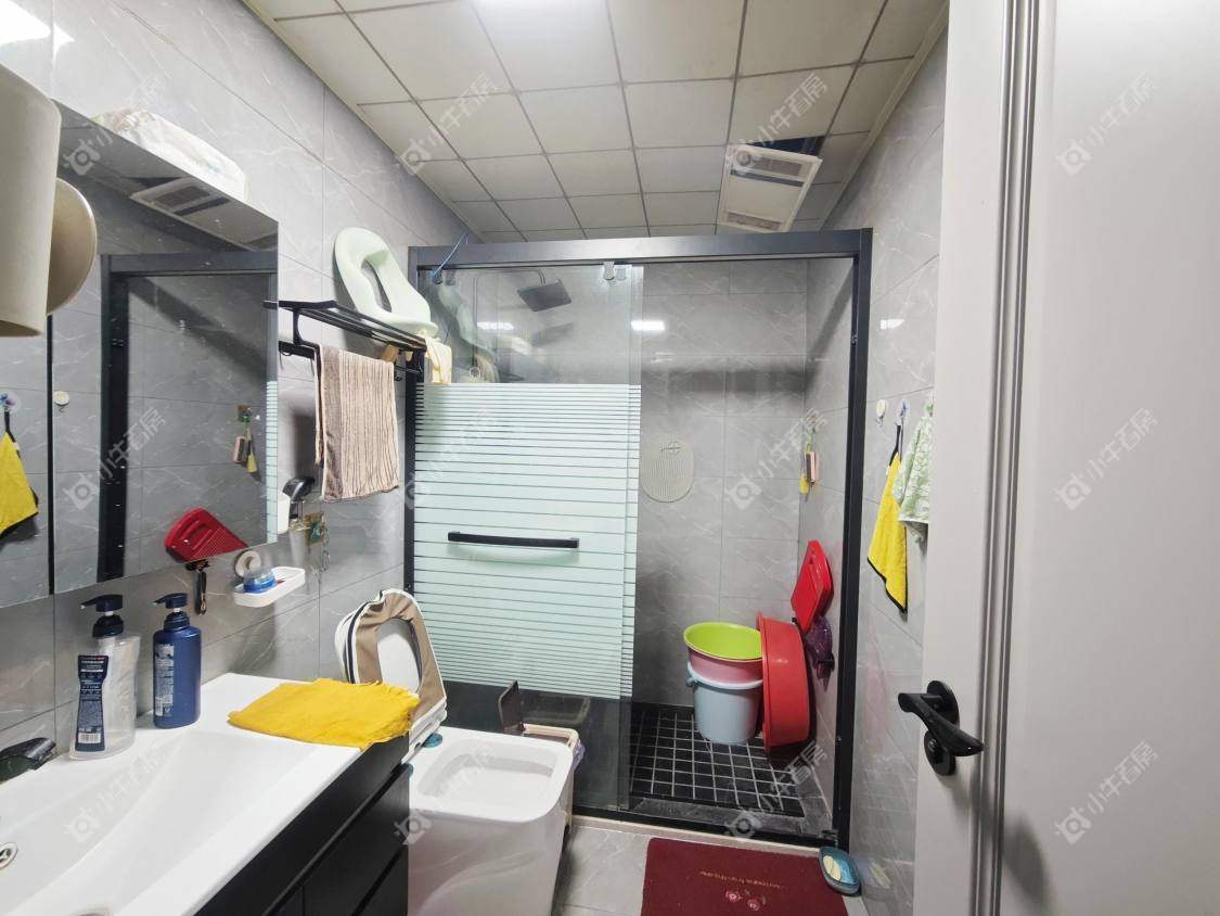 镇江凤翔花园在售二手房源室内图_小牛看房