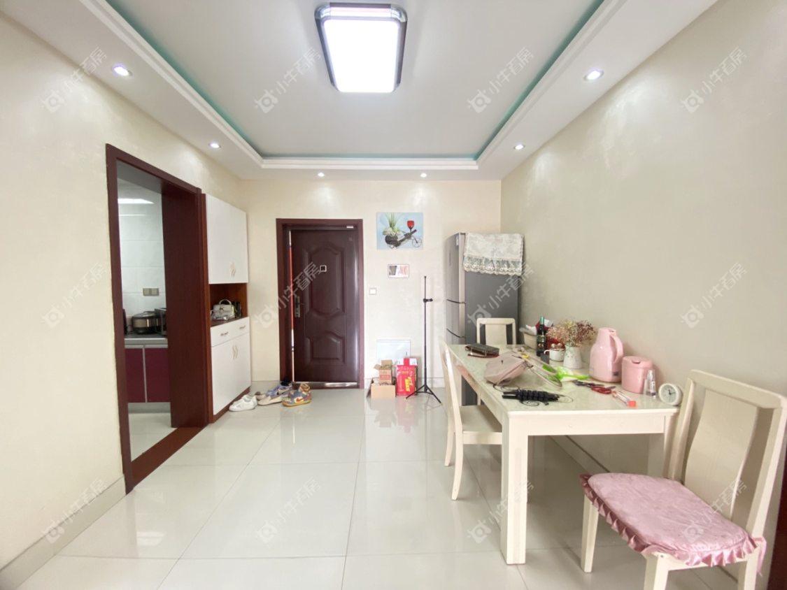 镇江华都锦城在售二手房源室内图_小牛看房