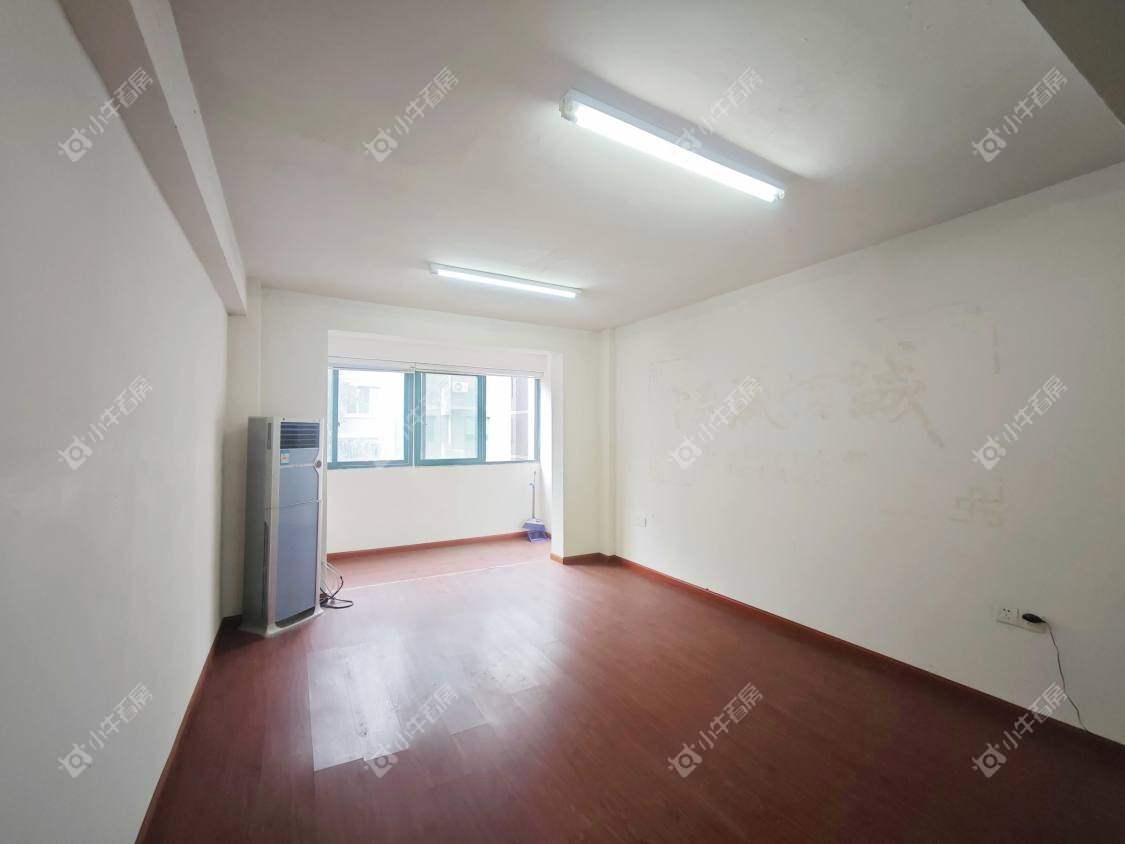 镇江碧水兰庭在售二手房源室内图_小牛看房