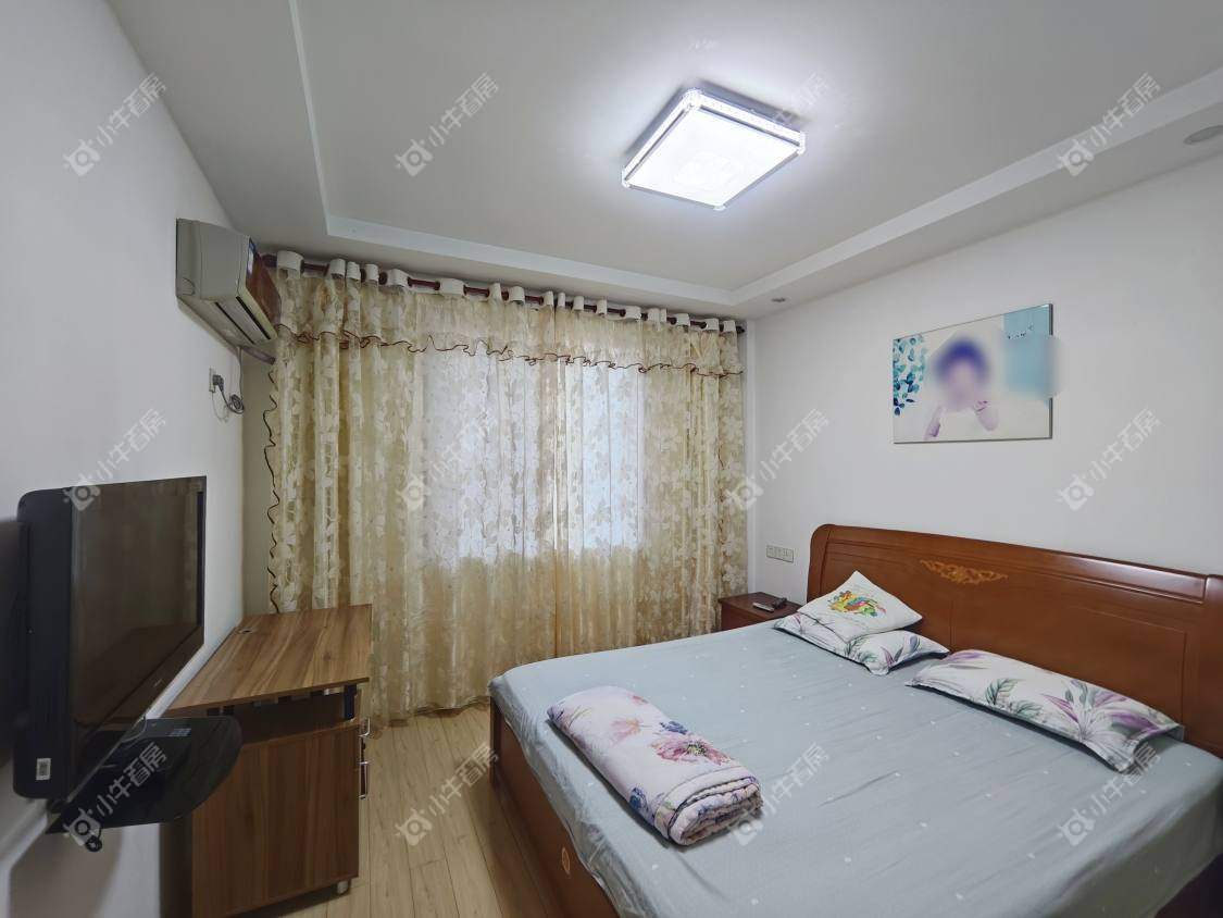 镇江世纪豪都在售二手房源室内图_小牛看房