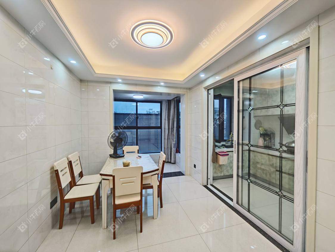 镇江滨河凤凰城在售二手房源室内图_小牛看房