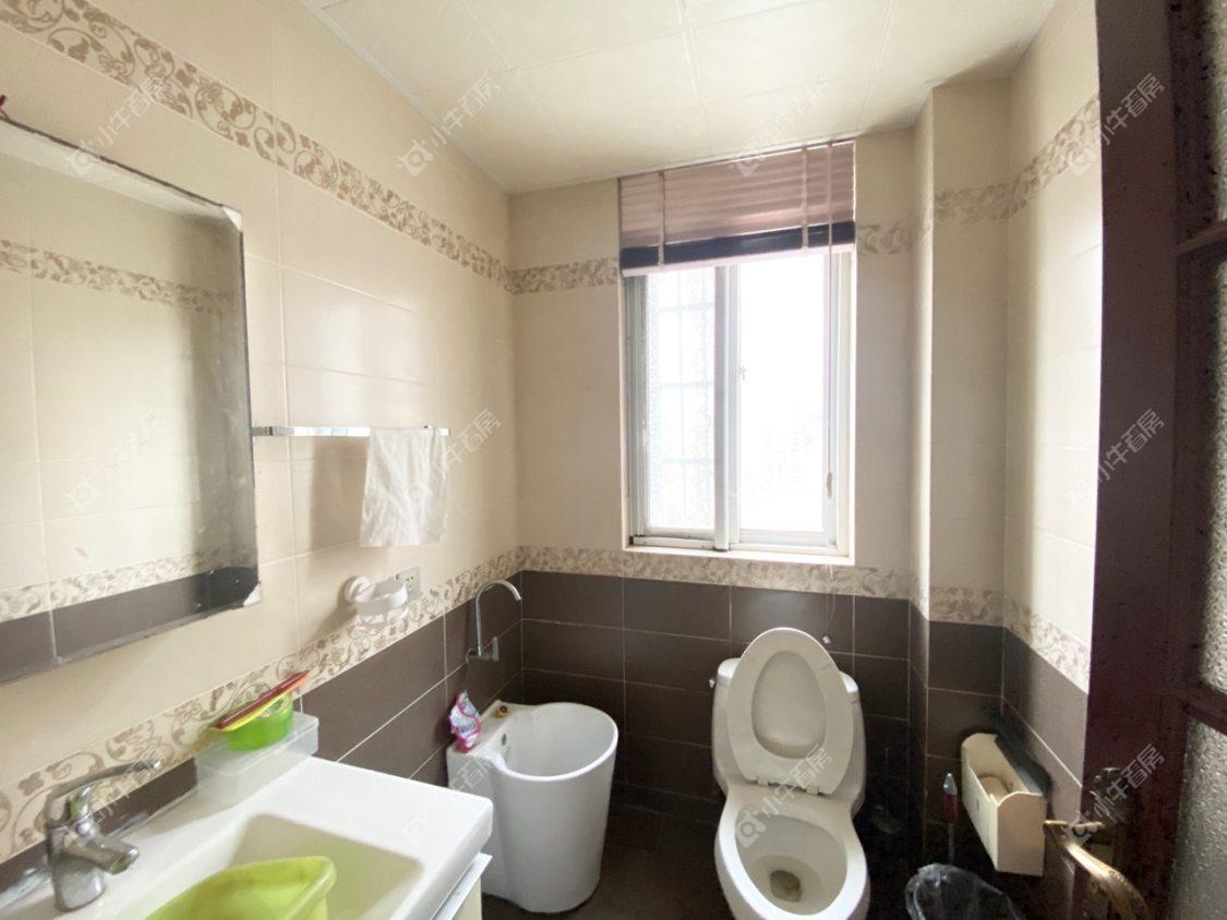 镇江泰豪公寓在售二手房源室内图_小牛看房