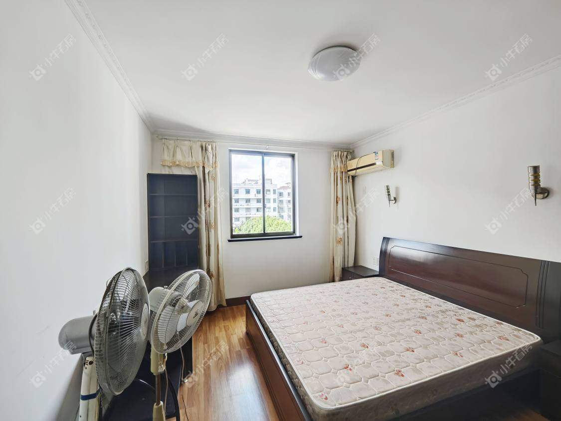 镇江金凤凰在售二手房源室内图_小牛看房