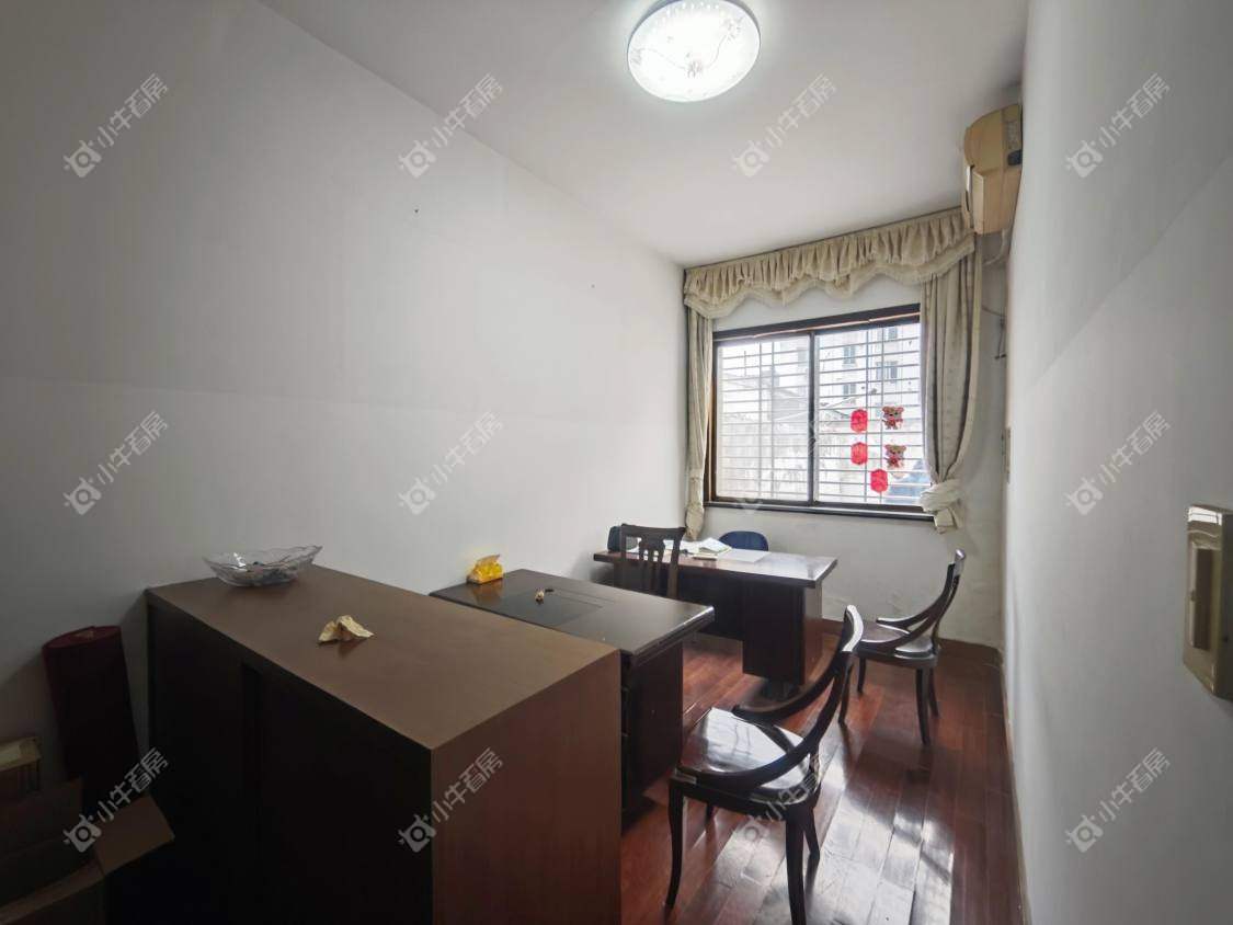 镇江伯威商城别墅在售二手房源室内图_小牛看房