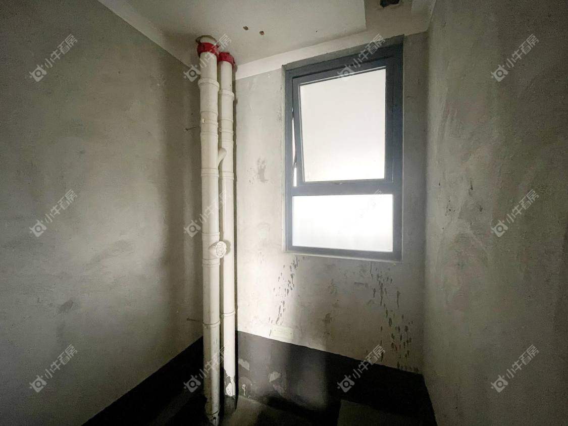 镇江融创华南映在售二手房源室内图_小牛看房