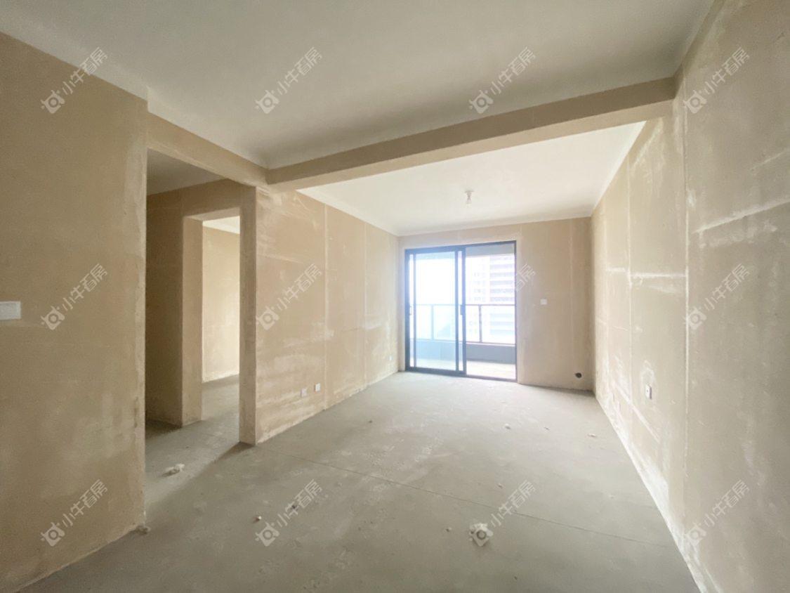 镇江融创华南映在售二手房源室内图_小牛看房