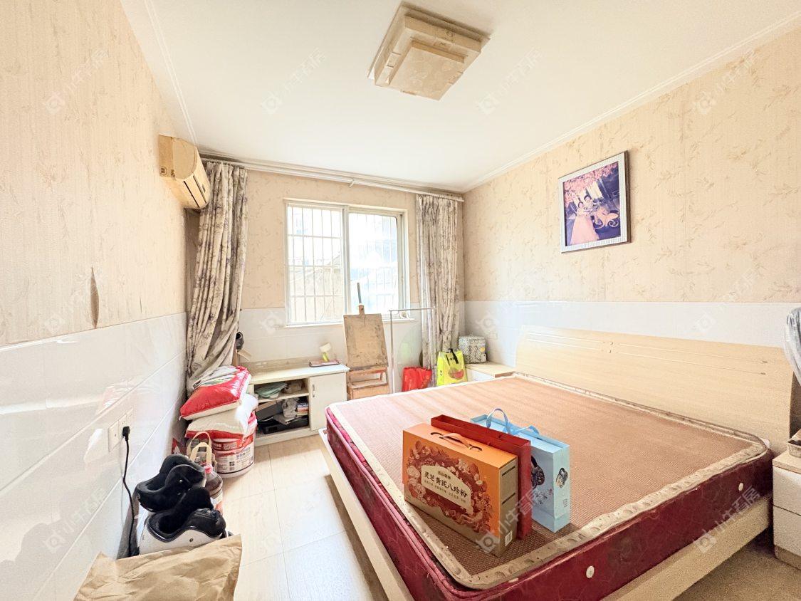 镇江龙凤新村在售二手房源室内图_小牛看房