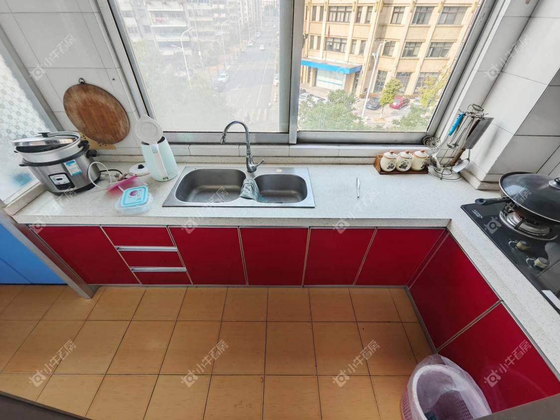 镇江平楼下在售二手房源室内图_小牛看房