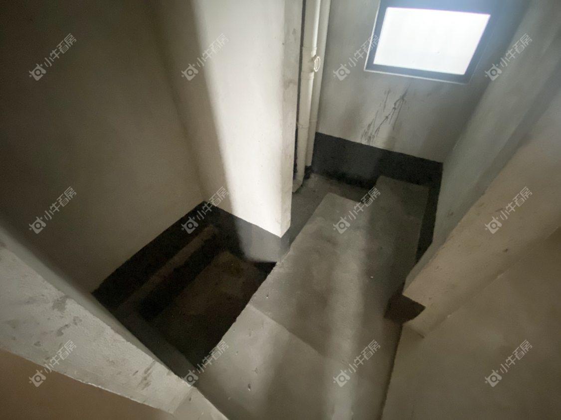 镇江融创华南映在售二手房源室内图_小牛看房