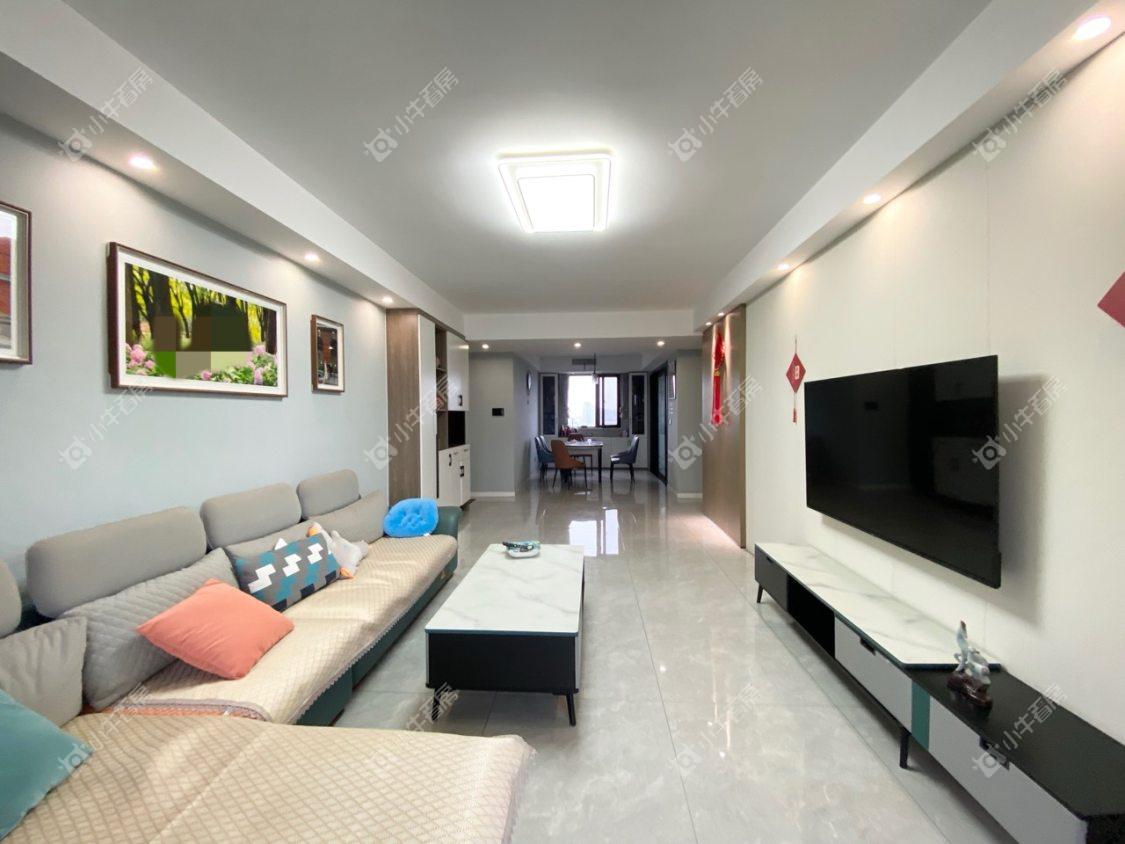 镇江凤凰郡在售二手房源室内图_小牛看房