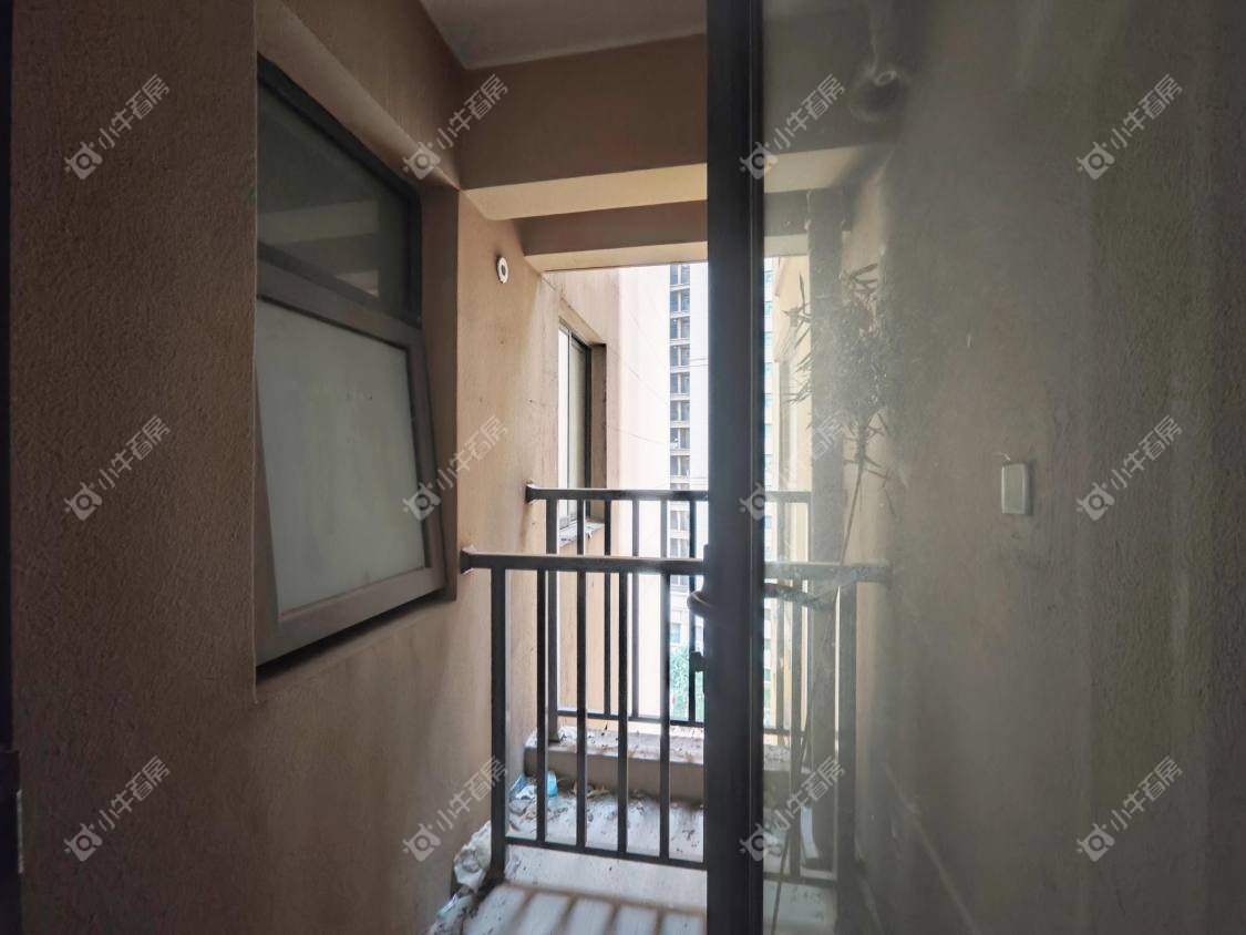 镇江荣城国际一期在售二手房源室内图_小牛看房