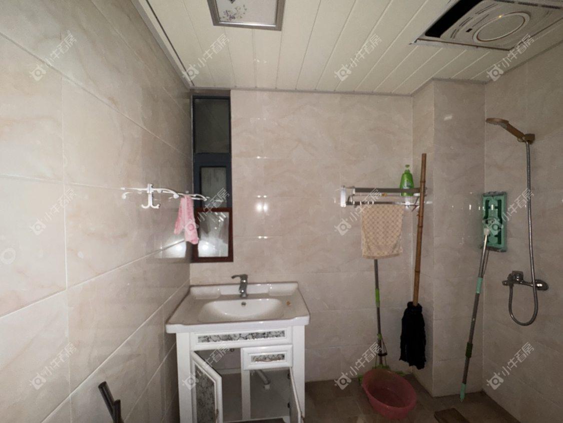 镇江荣城国际一期在售二手房源室内图_小牛看房