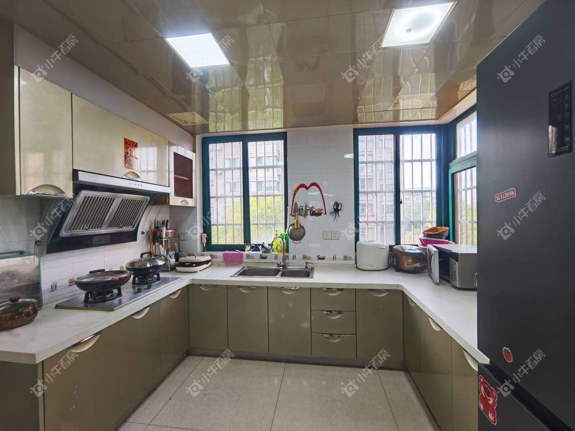 镇江欧洲城在售二手房源室内图_小牛看房