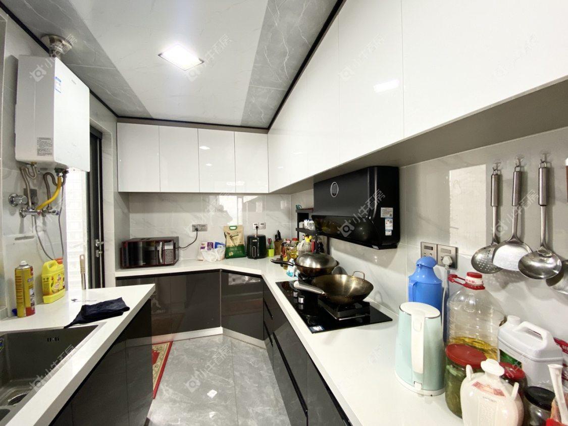 镇江融创华南映在售二手房源室内图_小牛看房