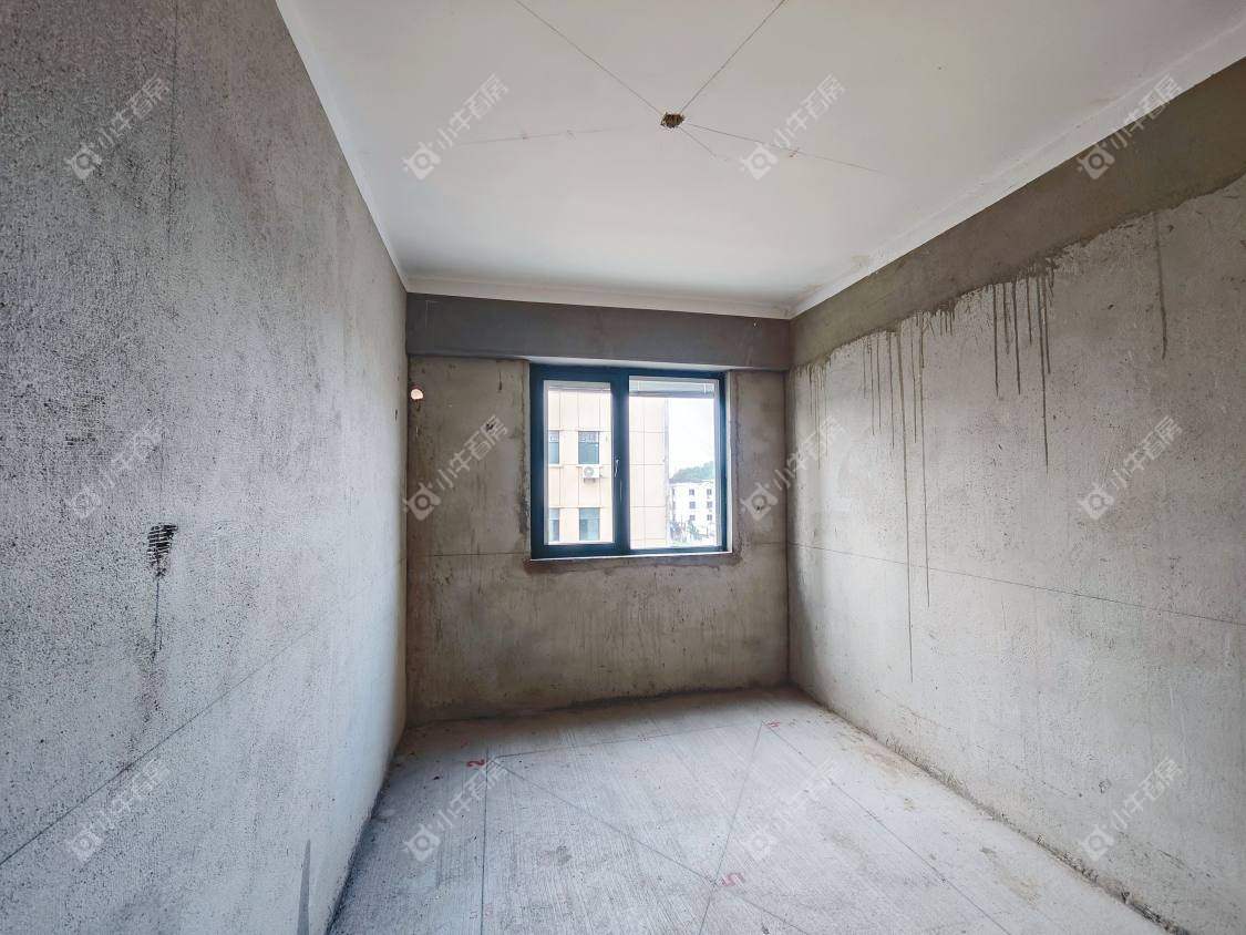 镇江粤港臻园在售二手房源室内图_小牛看房