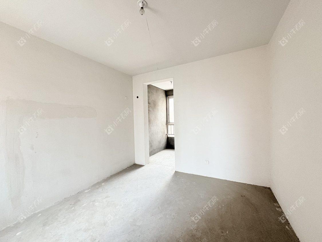 镇江东南新城在售二手房源室内图_小牛看房