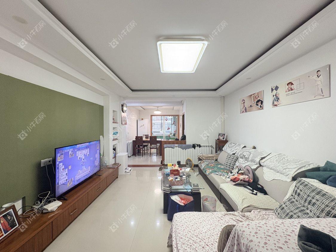 镇江水岸春天在售二手房源室内图_小牛看房