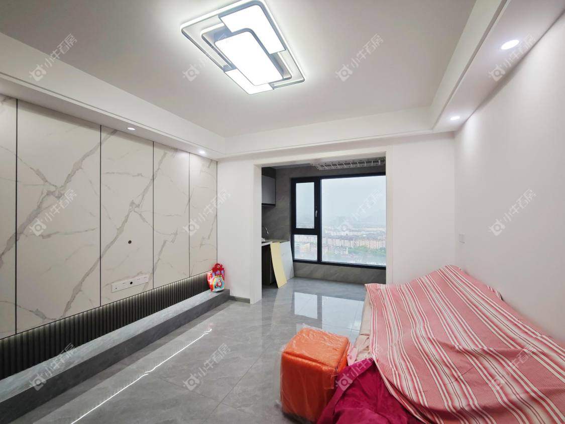 镇江荣城国际（中央公馆）在售二手房源室内图_小牛看房