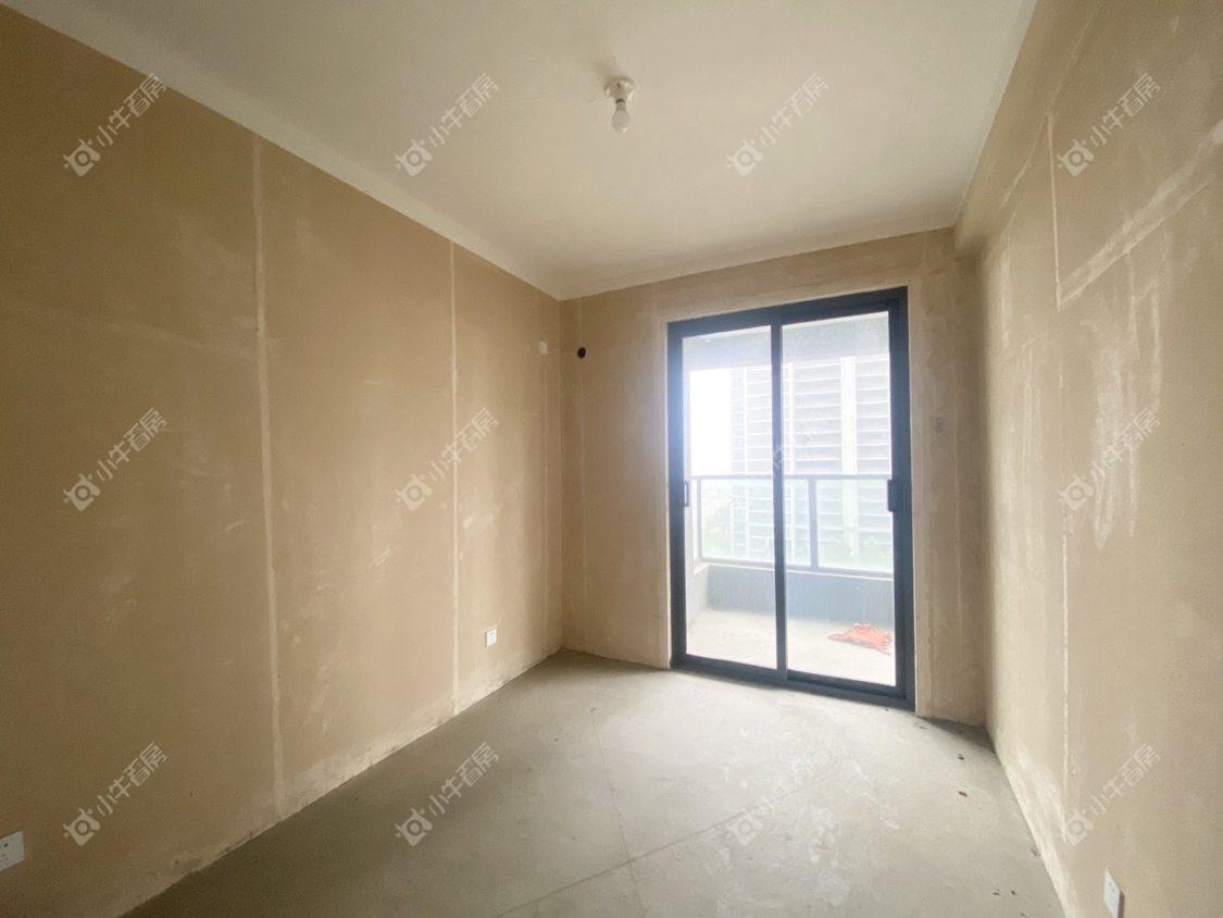 镇江融创华南映在售二手房源室内图_小牛看房