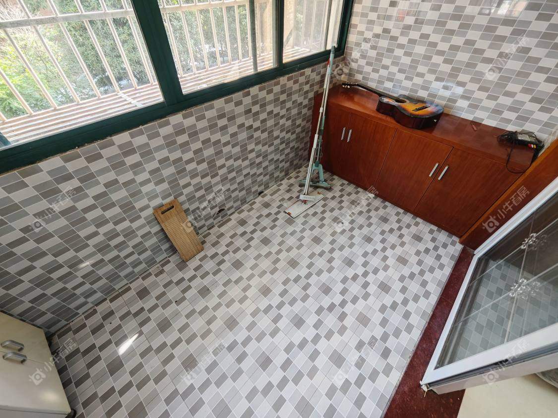 镇江怡心花园在售二手房源室内图_小牛看房