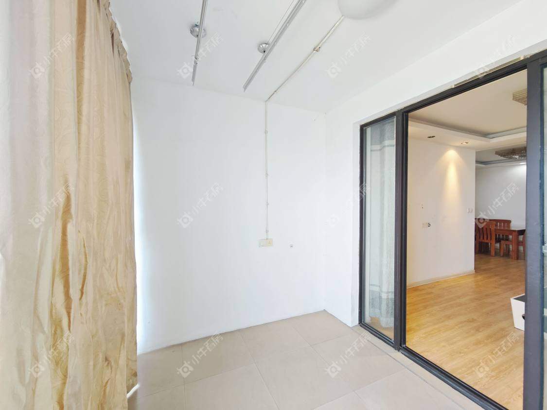 镇江信达香堤国际在售二手房源室内图_小牛看房