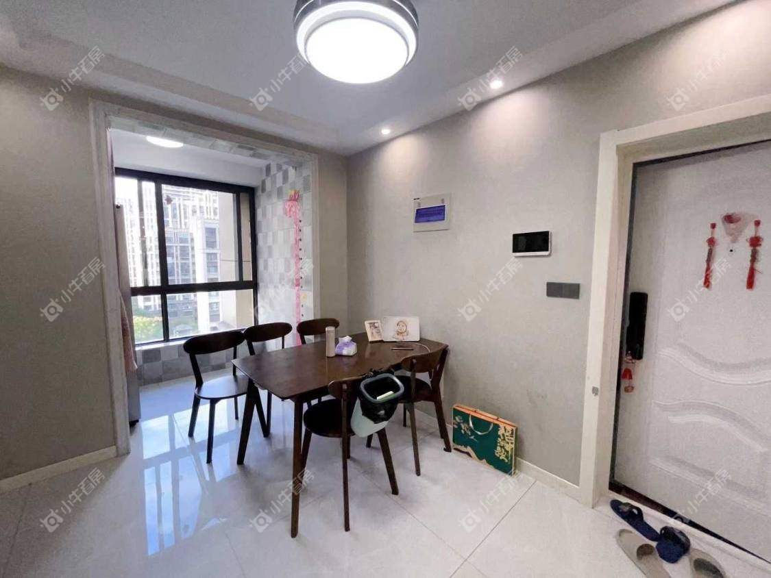 镇江华都锦城在售二手房源室内图_小牛看房