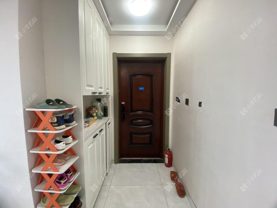 镇江中南君悦府中南一期在售二手房源室内图_小牛看房