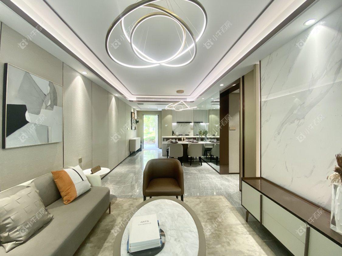 镇江融创华南映在售二手房源室内图_小牛看房