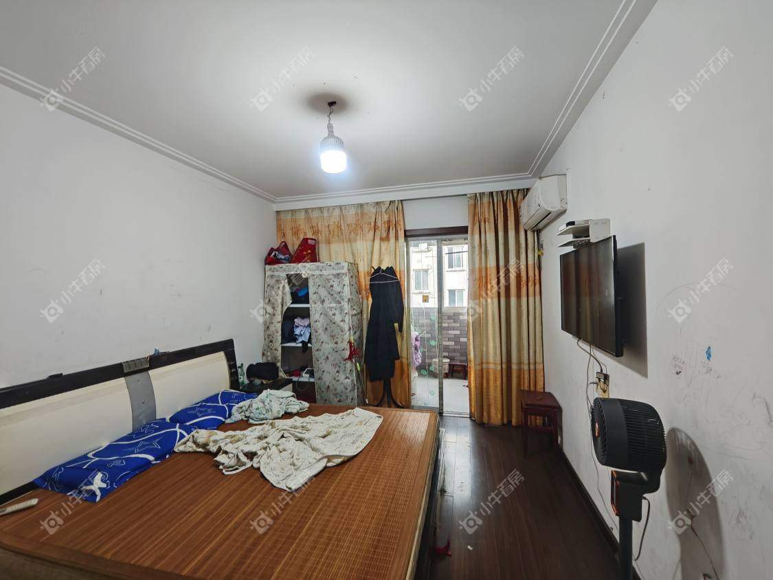 镇江华南园中园在售二手房源室内图_小牛看房