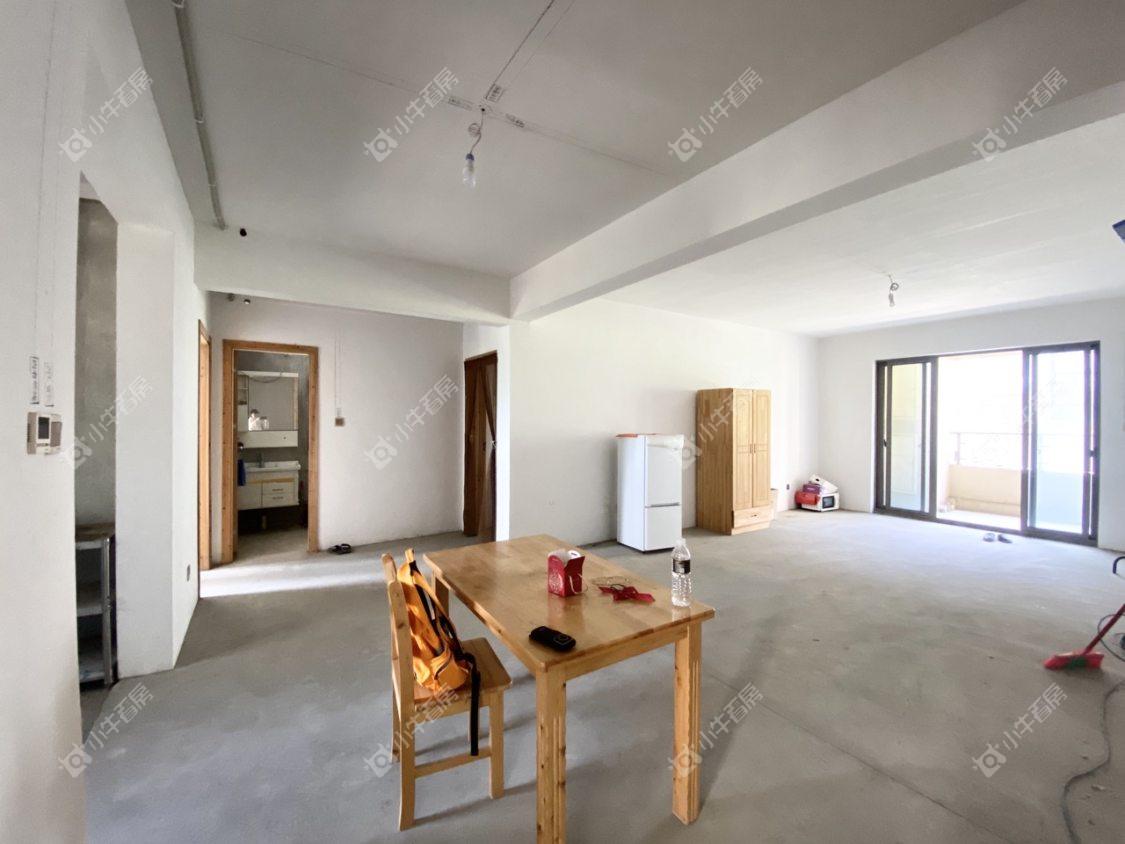 镇江荣城国际（藏龙御景）在售二手房源室内图_小牛看房