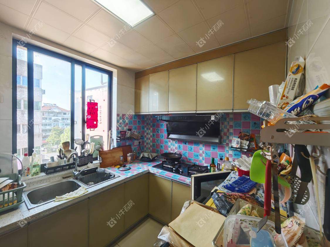 镇江玉泉小区在售二手房源室内图_小牛看房