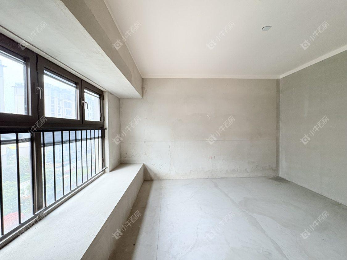 镇江碧桂园樾府在售二手房源室内图_小牛看房