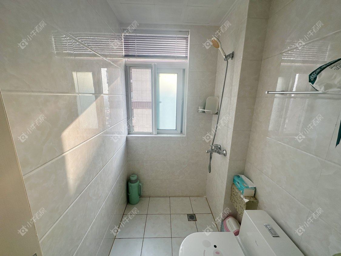 镇江美亚华悦在售二手房源室内图_小牛看房