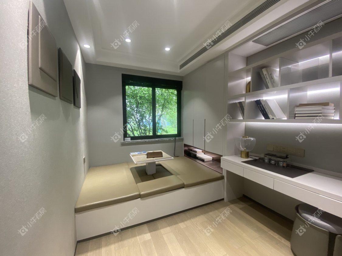 镇江融创华南映在售二手房源室内图_小牛看房