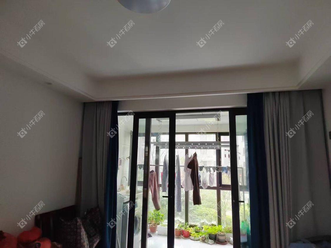 镇江珑蟠里在售二手房源室内图_小牛看房