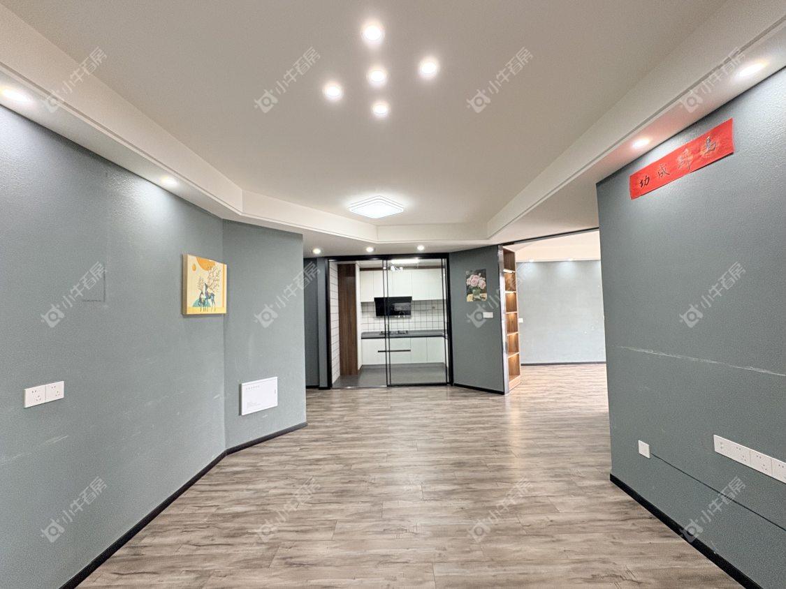 镇江丹凤国际在售二手房源_小牛看房