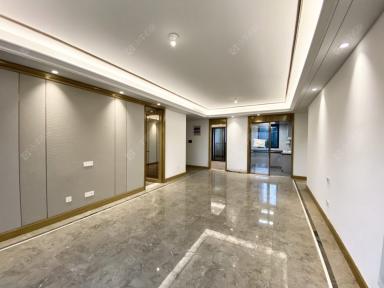 镇江红星天铂4室2厅2卫在售二手房房源图片