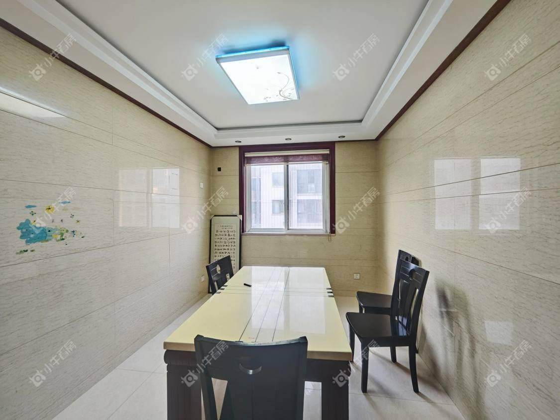 镇江东南新城在售二手房源室内图_小牛看房