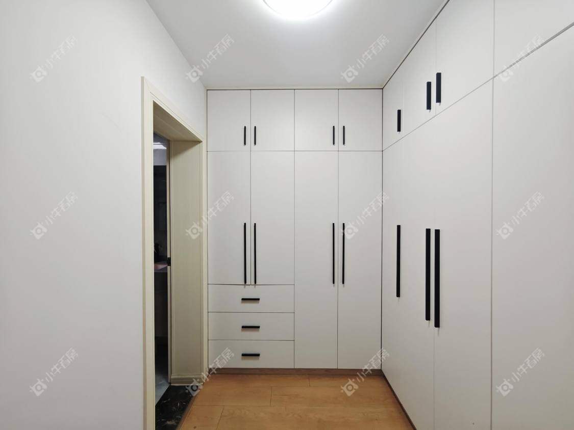 镇江城市绿洲在售二手房源室内图_小牛看房