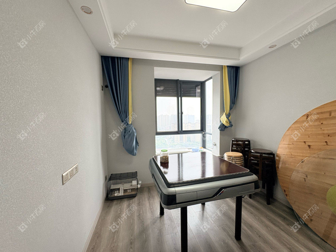 镇江金凤凰在售二手房源室内图_小牛看房