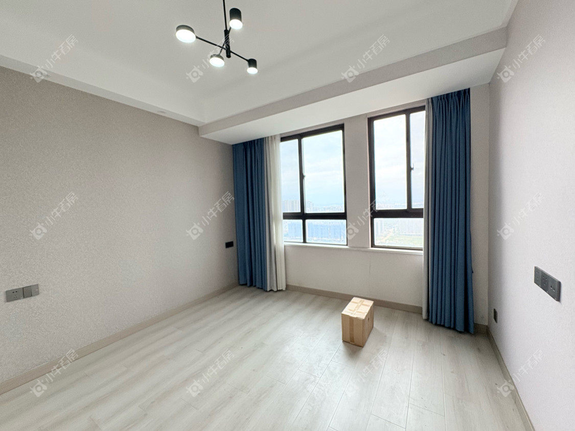 镇江昆仑华府在售二手房源室内图_小牛看房