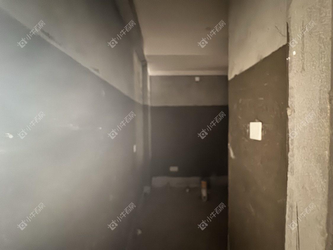 镇江荣城国际（中央公馆）在售二手房源室内图_小牛看房