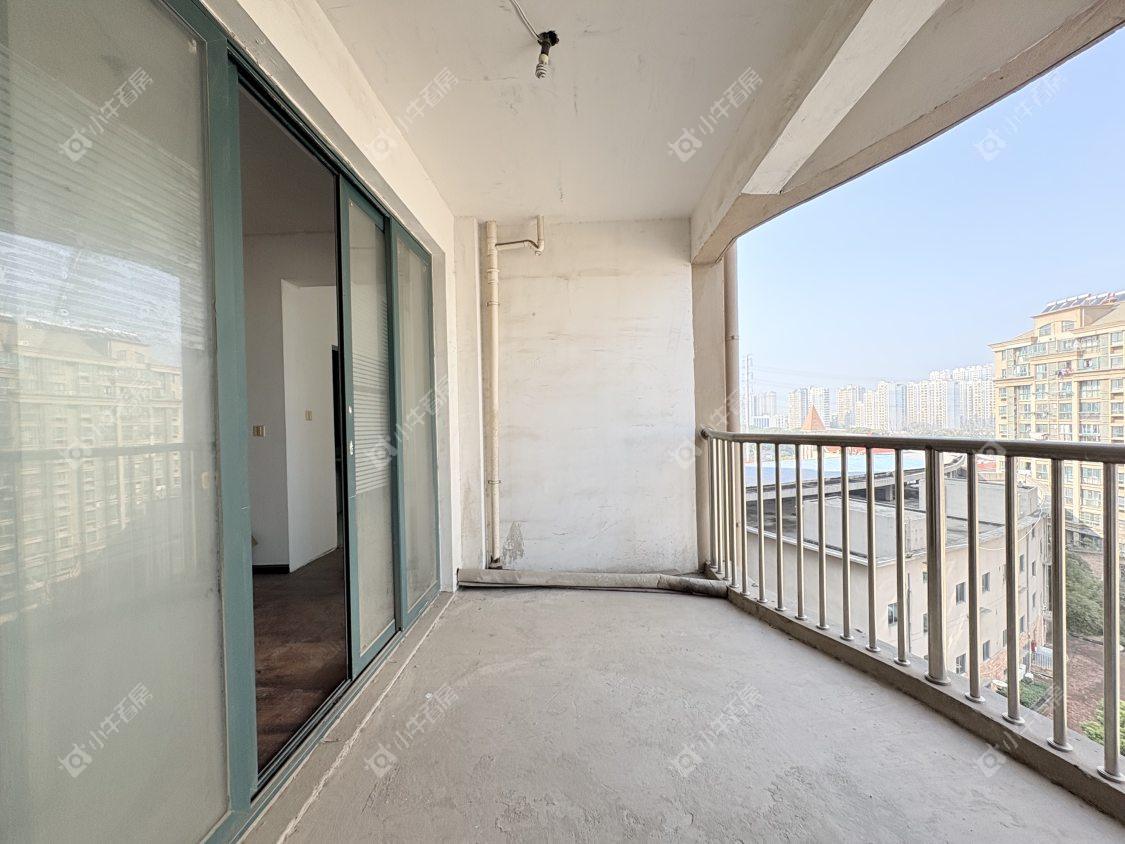 镇江东方盛世在售二手房源室内图_小牛看房