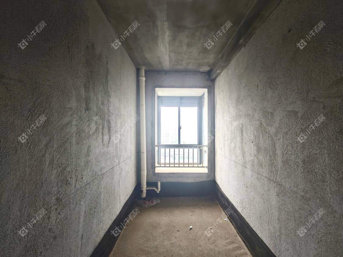 镇江金凤凰在售二手房源室内图_小牛看房